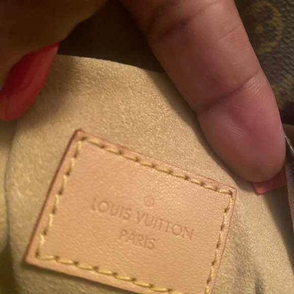 LV Monogram Artsy (New Design) - Picture 7 of 10